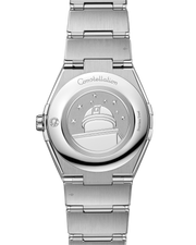 Cassa in acciaio inox da 36 mm dell’Omega Constellation con bracciale integrato in acciaio e chiusura a farfalla